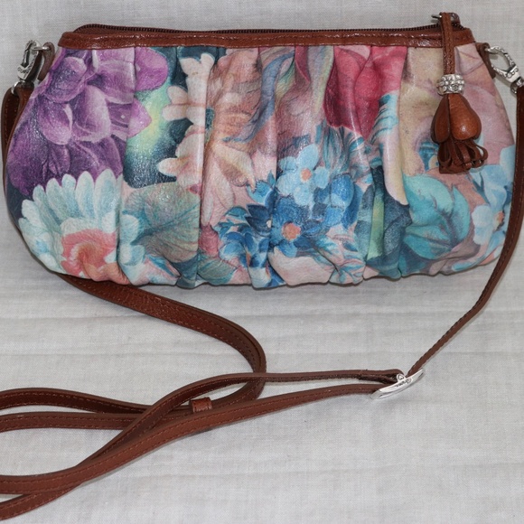 Brighton Leather Flowers Crossbody handbag New - Picture 1 of 8